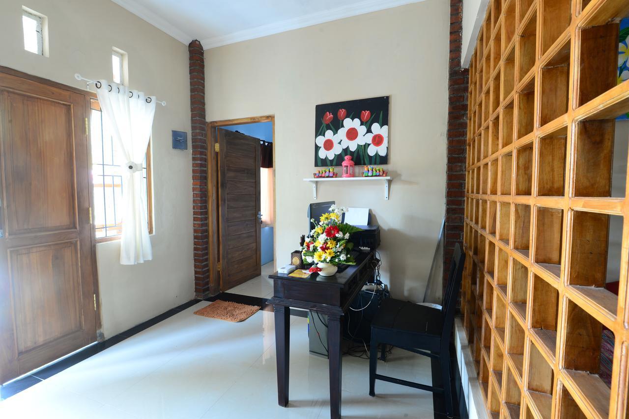 Ndalem Eyang Dwijo Hotell Yogyakarta Exteriör bild